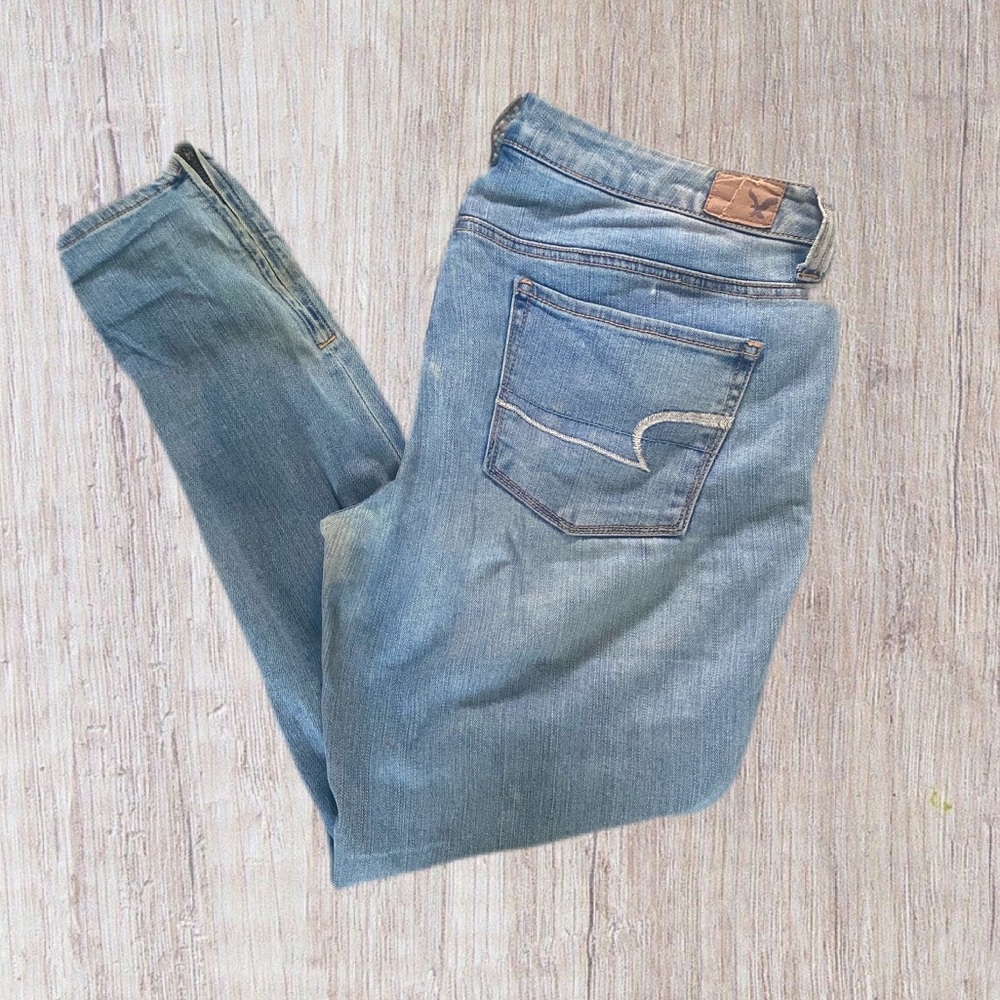 American Eagle Super Stretch Low-Waisted jegging